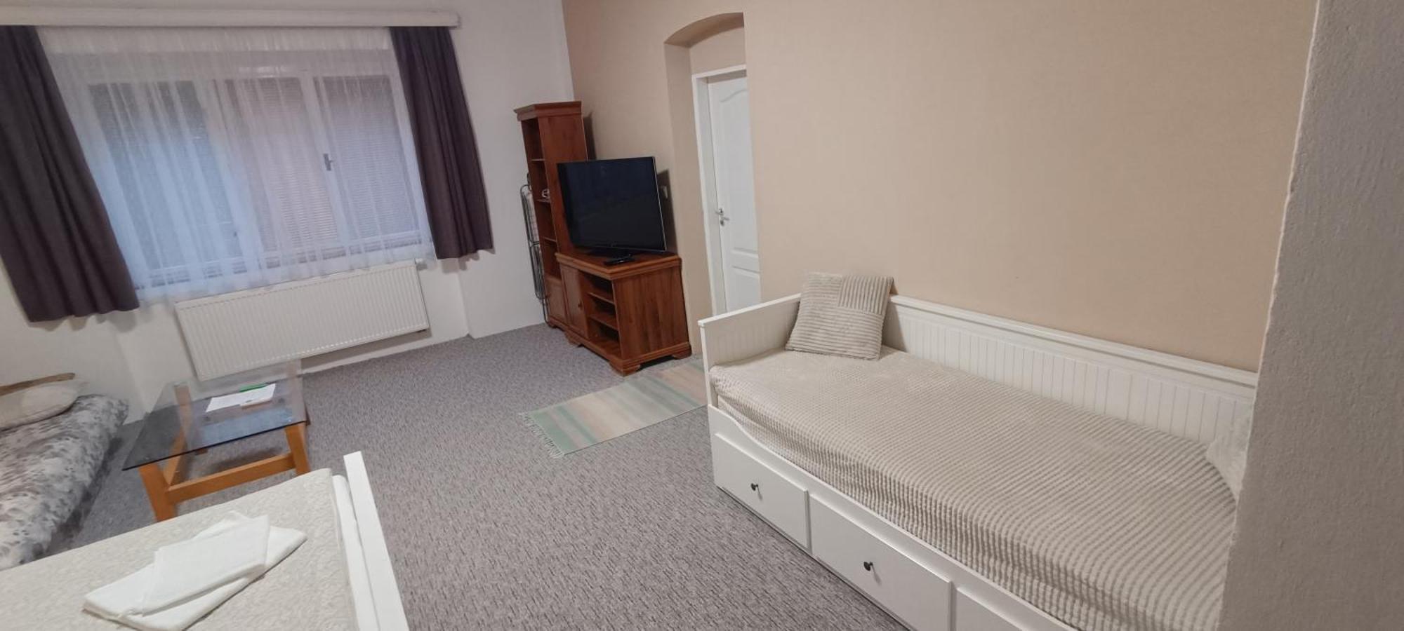 Apartman Horni Slavkov Hodinarstvi Exterior foto